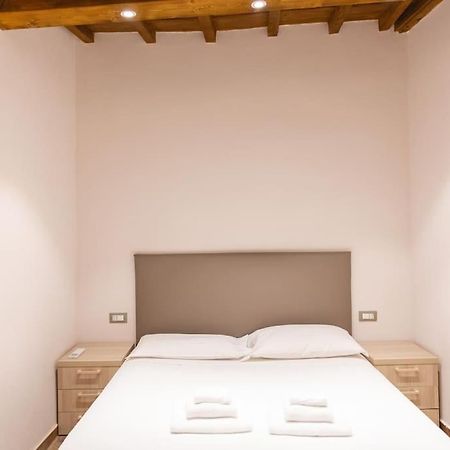Cozy And Charmin 3Br Apartment Steps By Duomo Florenz Exterior foto
