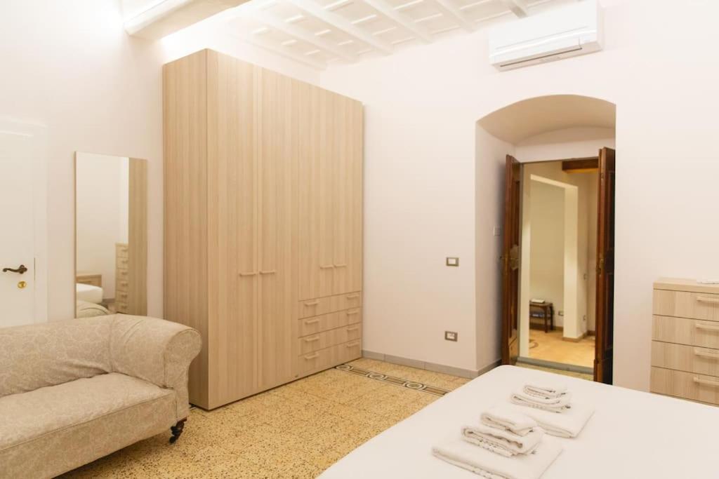 Cozy And Charmin 3Br Apartment Steps By Duomo Florenz Exterior foto